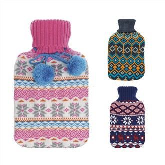 Varmtvandsflaske af gummi med strikket betræk